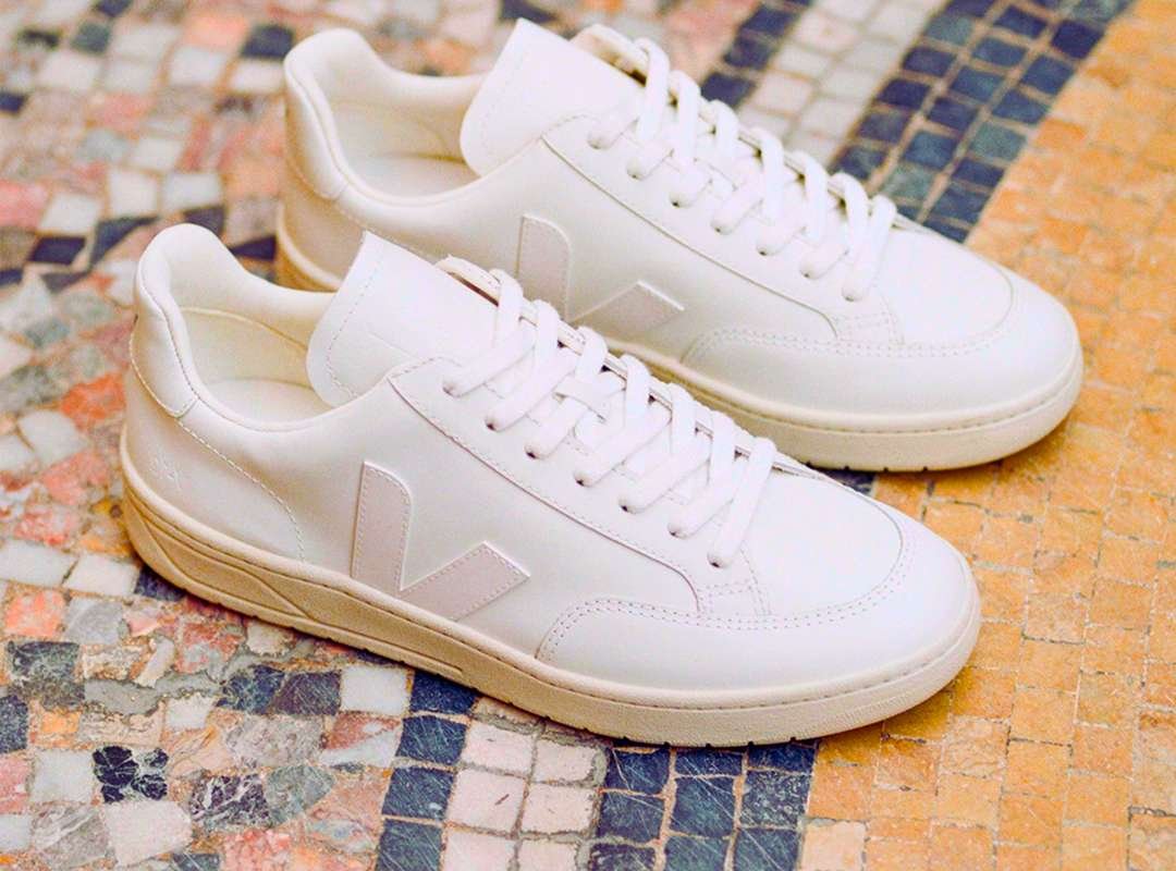 how do you pronounce veja shoes?
