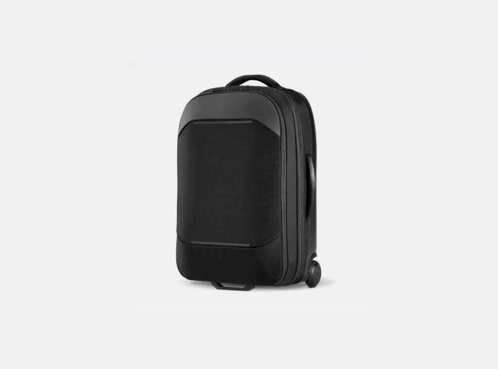 Nomatic Navigator Carry-On